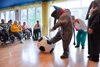 350 plus nie tylko dla seniorów. Kto może skorzystać z tego dodatku? Sprawdź