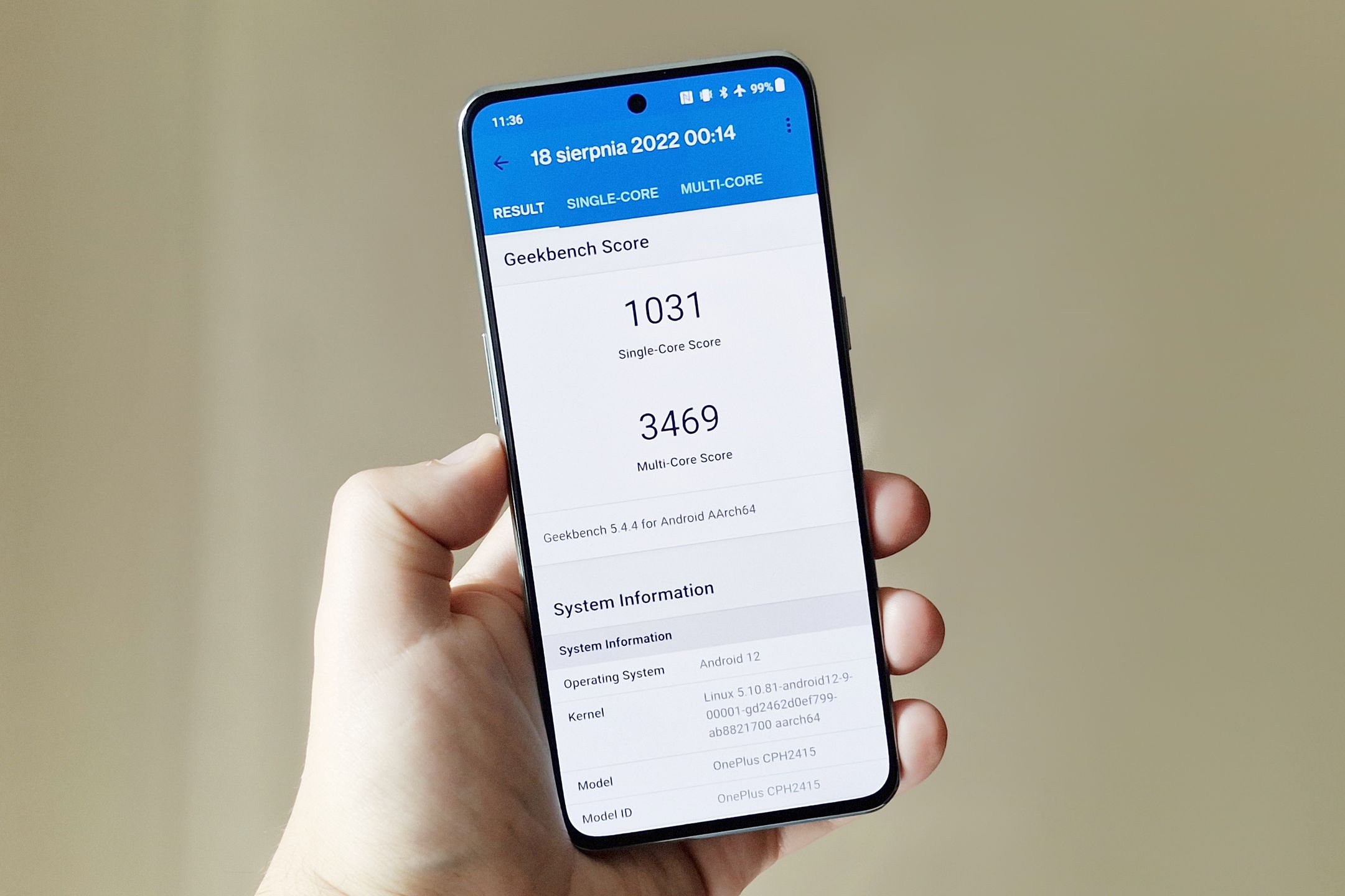 OnePlus 10T w Geekbench 5