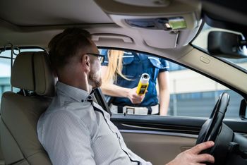 Długi weekend czerwcowy. Policja zapowiada kontrole i apeluje o ostrożność na drogach Podkarpacia