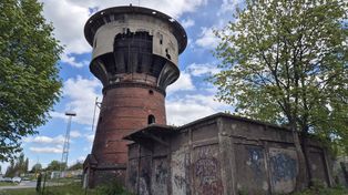PKP chce sprzedać ponad 100-letnią wieżę ciśnień w Głogowie