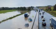 Niemcy pod wodą. Zalana autostrada. Piorun zabił kierowcę
