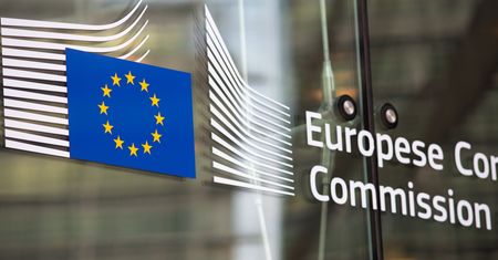 Komisja Prawna Europarlamentu przyjęła „podatek od linków” i „filtrowanie platform”