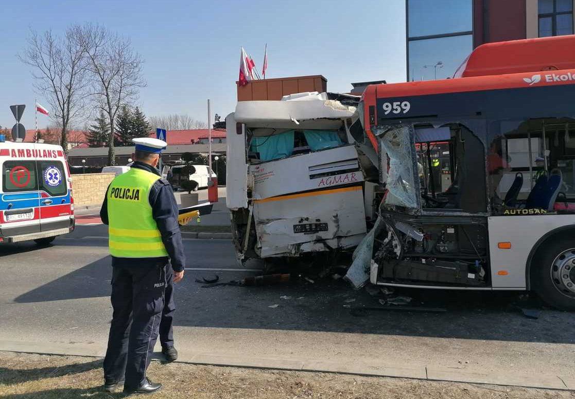 Rzeszów. Zderzenie dwóch autobusów 