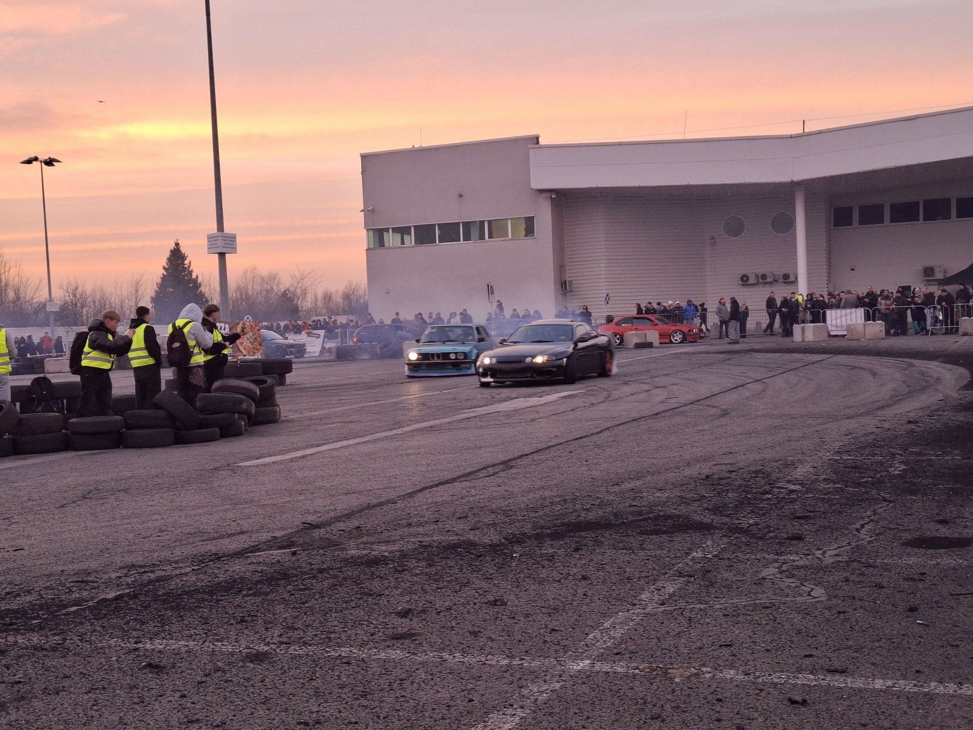 Były widowiskowe pokazy driftu.