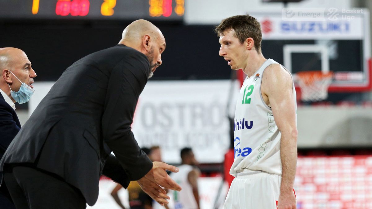 Zdjęcie okładkowe artykułu: Materiały prasowe / Andrzej Romański / Energa Basket Liga / Na zdjęciu: Skyler Bowlin i Żan Tabak