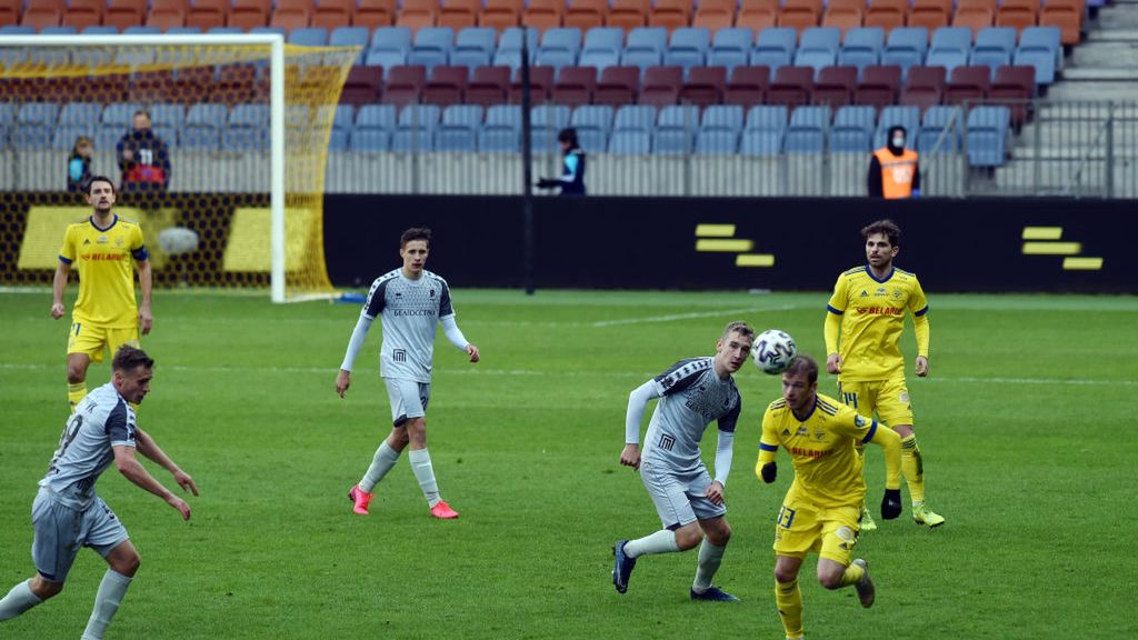 Zdjęcie okładkowe artykułu: Getty Images /  Stringer/Anadolu Agency / Na zdjęciu: mecz ligi białoruskiej