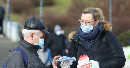 Koronawirus w Polsce. Mandat za maseczki niezgodny z prawem? Sędziowie odpowiadają