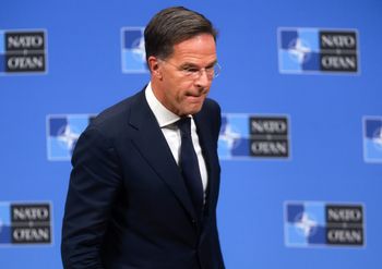 "Mogą zestrzeliwać". Szef NATO zabrał głos ws. rosyjskich samolotów