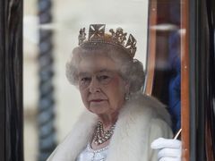 Królowa Elżbieta II kupiła apartament w Chicago
