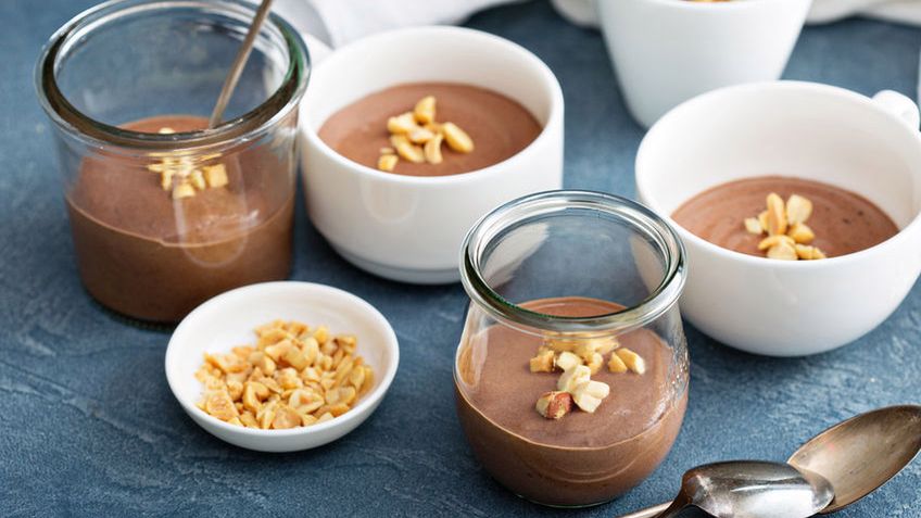 Jogurt czekoladowy z mlekiem odtłuszczonym