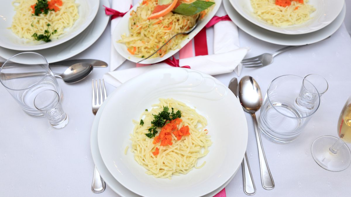 Sałatka rosołowa, czyli z mięsa i warzyw z rosołu