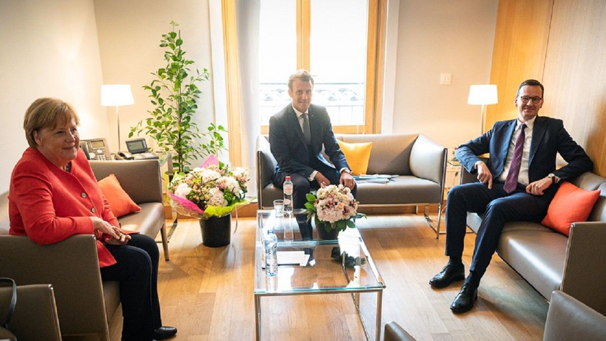 Mateusz Morawiecki spotkał się z kanclerz Niemiec i prezydentem Francji podczas szczytu UE.