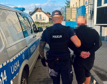 Potrącił seniorkę na przejściu dla pieszych i pojechał na zakupy