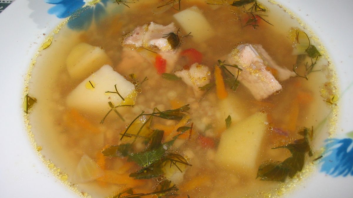 Składniki na krupnik warto dobierać ze starannością