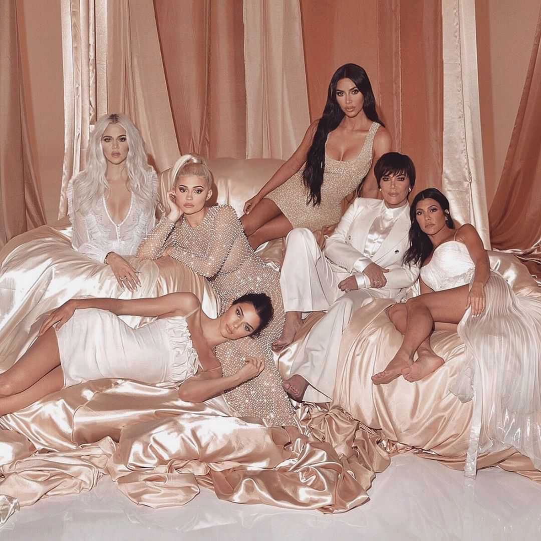 Siostry Kardashian zafundowały sobie specjalną sesję