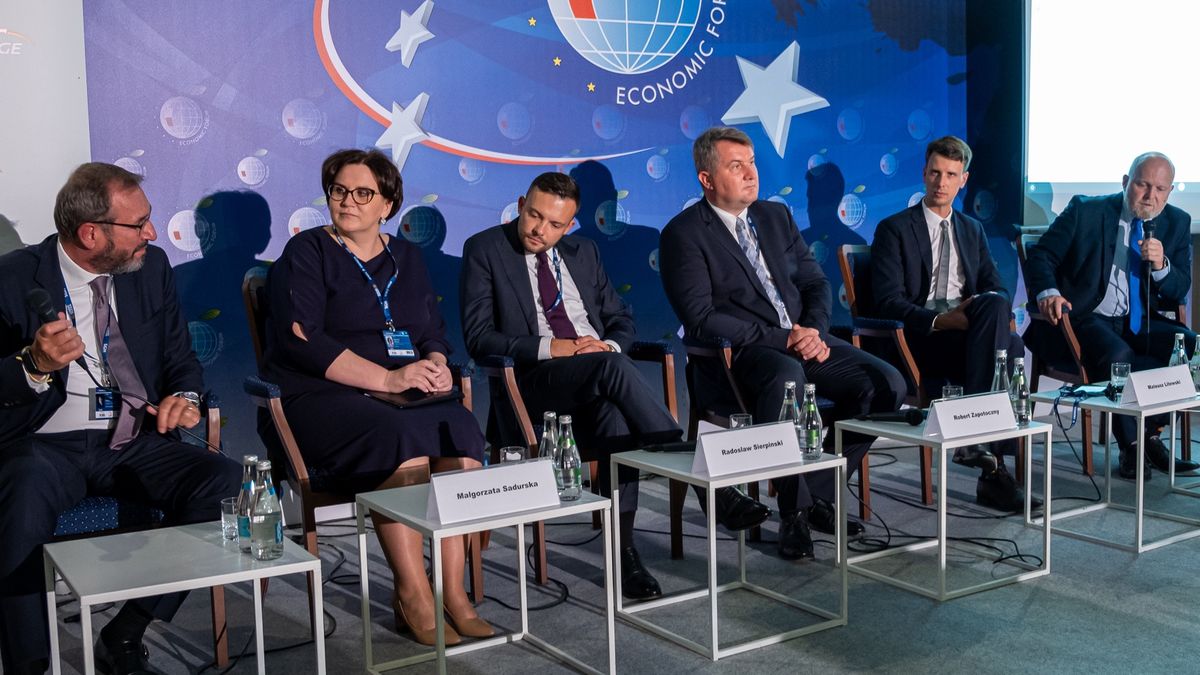 – Dzięki tworzeniu synergii w Grupie PZU, którą poza nami tworzą banki Pekao i Alior, jesteśmy w stanie oferować w bankowej sieci dystrybucji wiele wspólnych, łączonych usług, a także samodzielne produkty ubezpieczeniowe - mówi Małgorzata Sadurska, członek zarządu PZU
