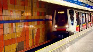 Warszawa: Majówka w komunikacji z niespodzianką od metra