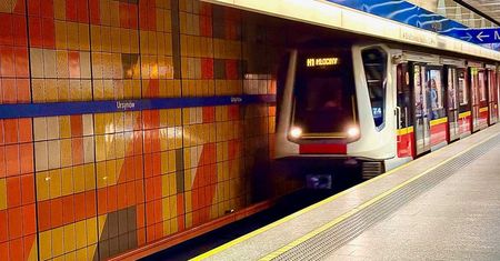 Warszawa: Majówka w komunikacji z niespodzianką od metra