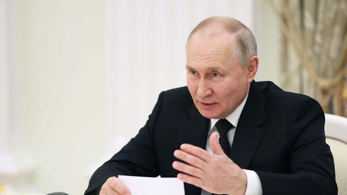 Ukraiński doradca pokazał, że Władimir Putin przebywał w dwóch miejscach jednocześnie