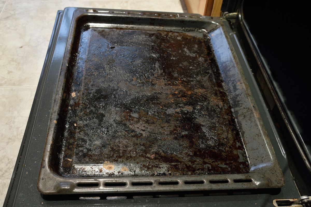 Freshen up your baking trays with this easy homemade mix