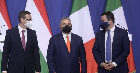 Tusk komentuje wizytę Morawieckiego w Budapeszcie. "To nie prima aprilis"