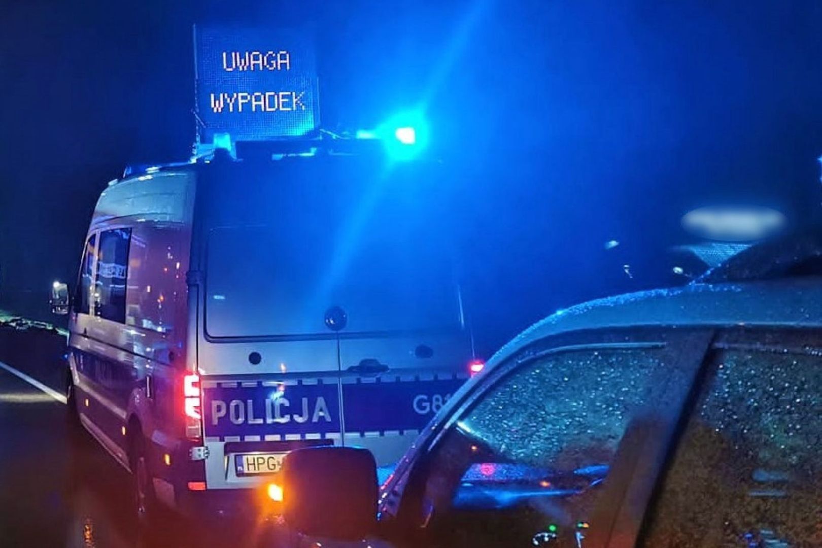 Wypadek na moście Dębnickim w Krakowie. W autokarze 34 dzieci