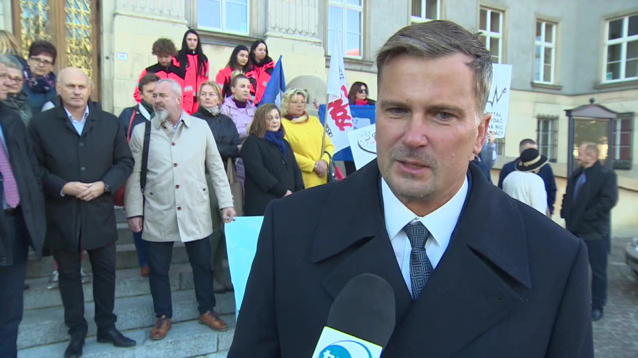 Protest dyrektorów śląskich szpitali. Rząd nie wyrównał im kosztów podwyżek dla personelu, placówkom grozi niewypłacalność