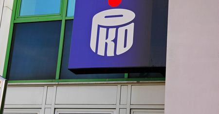 Wyłudzenia kredytów. Pięć osób zatrzymanych w związku ze szkodą PKO BP