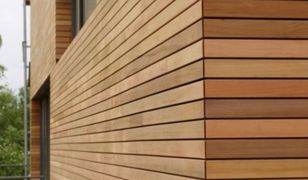 Drewniana elewacja z cedru. Szlachetne oblicze fasady domu