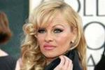 Pamela Anderson nie jest zaręczona