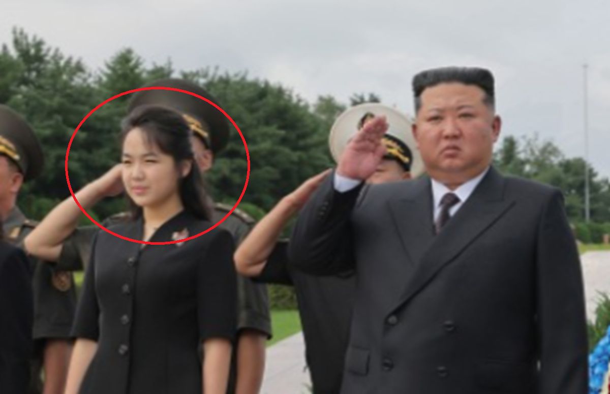 Była obok Kim Dzong Una. Może rządzić Koreą Północną