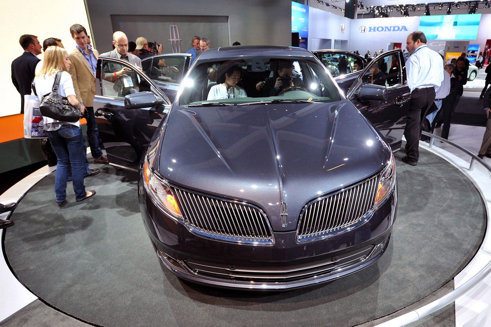 Lincoln MKS