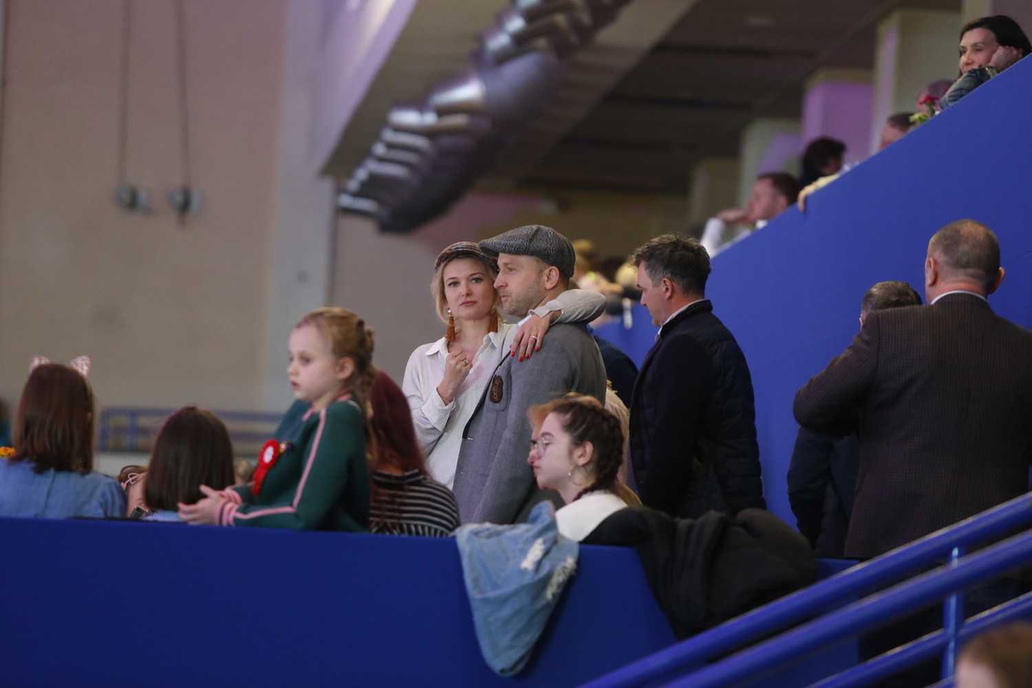 Borys Szyc z partnerką – Cavaliada 2019
