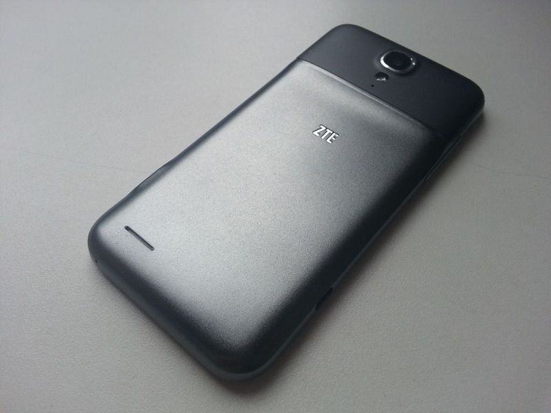 ZTE Grand Era LTE - dobry smartfon, kiepski telefon [pierwsze wrażenia] 3