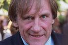 Gérard Depardieu uczy się czytać
