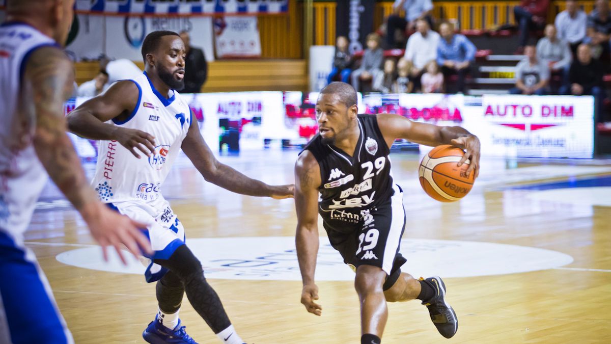 WP SportoweFakty / Tomasz Fijałkowski / Na zdjęciu: Tweety Carter