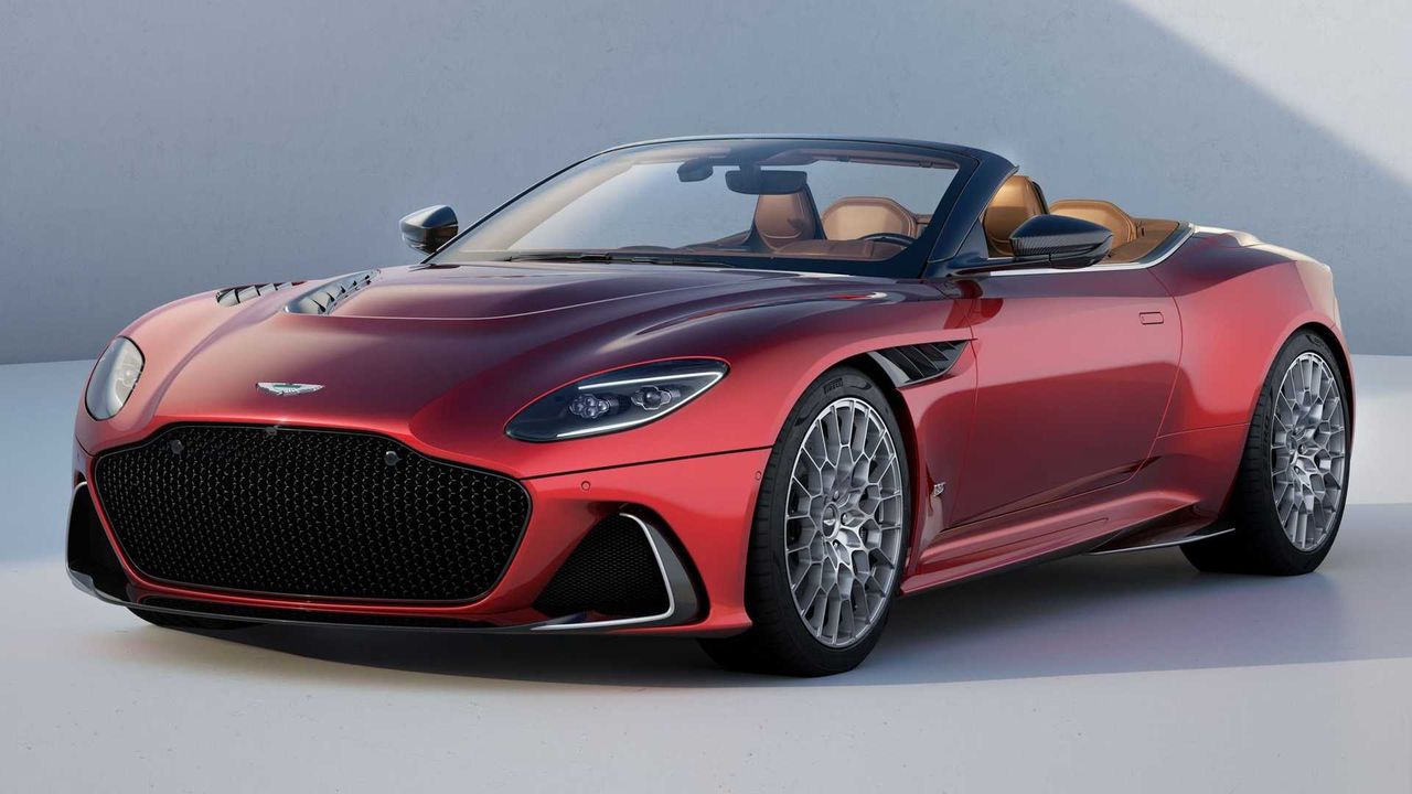 Lato nadeszło wcześniej - Aston Martin DBS 770 Ultimate Volante na pierwszych zdjęciach.