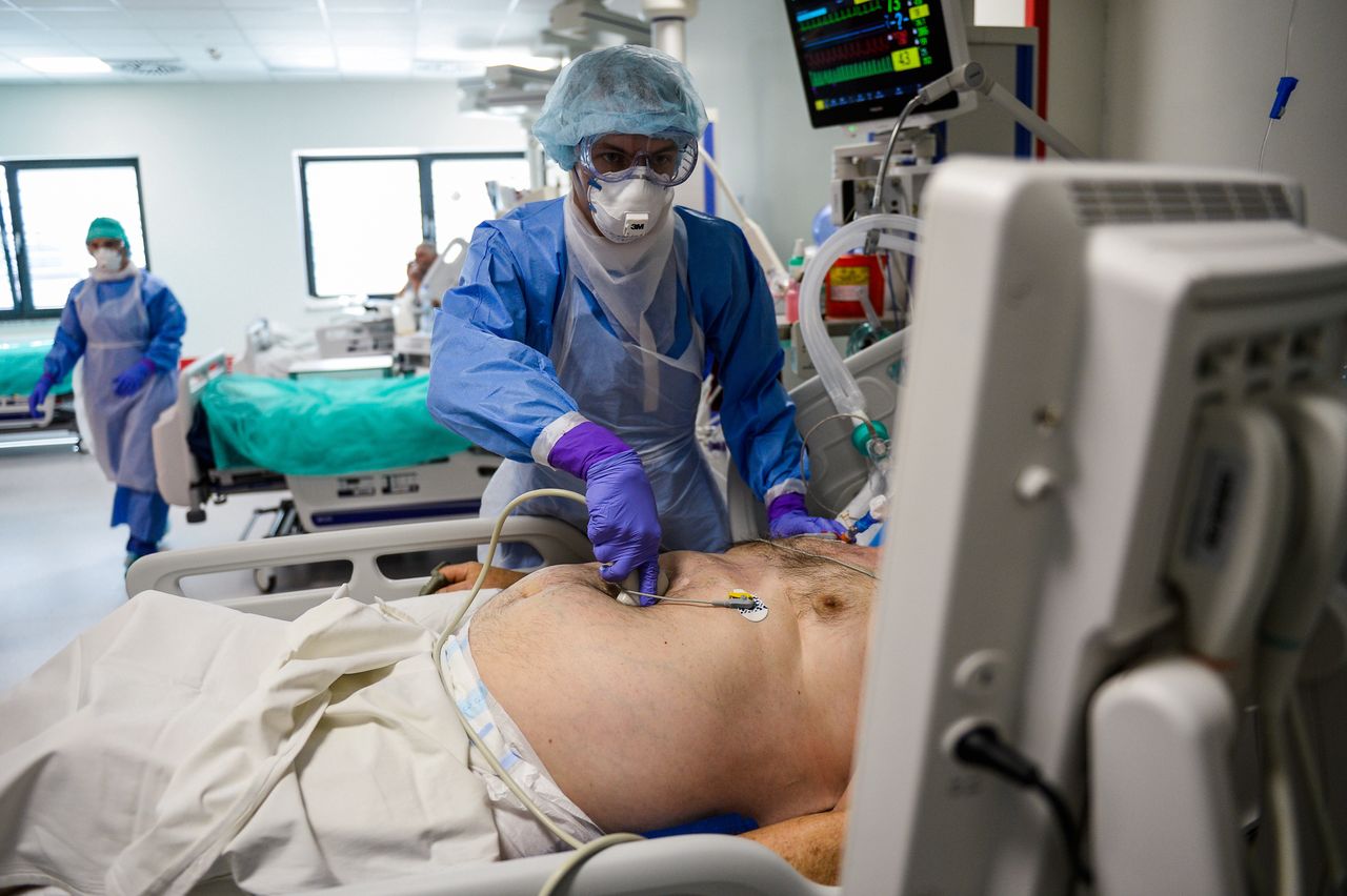 Ukryte ofiary pandemii. Pomoc przychodzi zbyt późno. "Zgonów będzie więcej"