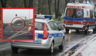 Wypadek karetki w Warszawie. Dwie osoby ranne