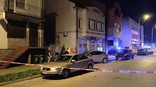 Ciechanów: Mężczyzna z raną postrzałową na ulicy