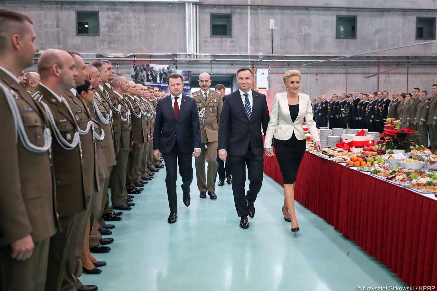 Agata Duda i Andrzej Duda na Wigilii z żołnierzami