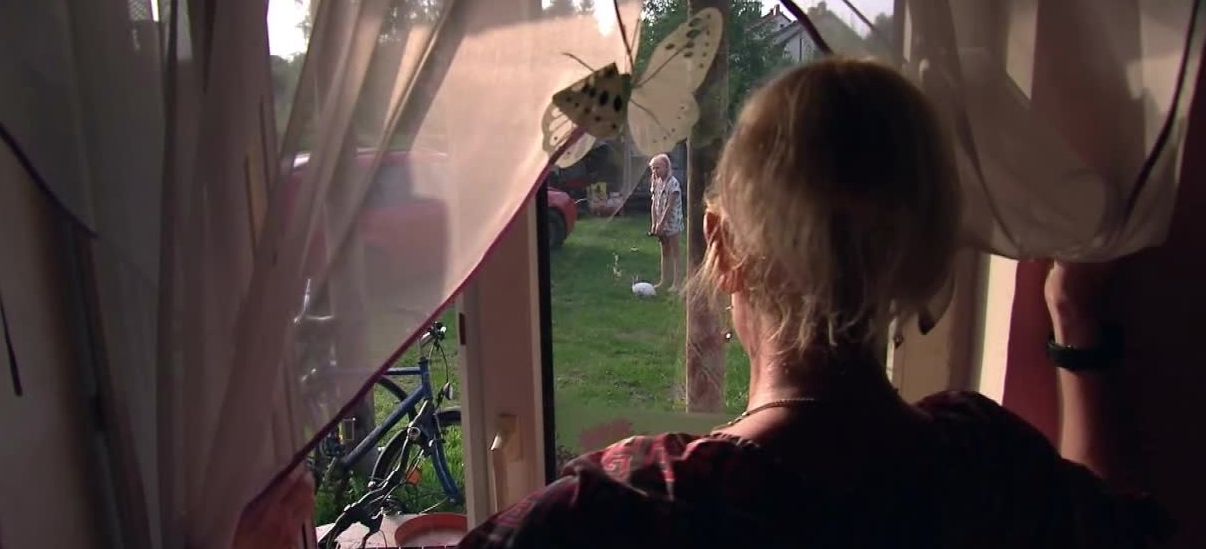 „Robaki pod prysznicem”. Kolonie zakończone traumą