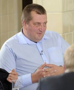 Adam Kraśko nie zoperuje się przed kamerami. Wszystko przez pieniądze?