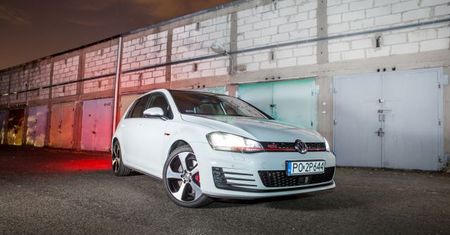 Volkswagen Golf VII GTI Performance – sprawdzony przepis na sukces