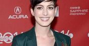Anne Hathaway w męskiej stylizacji