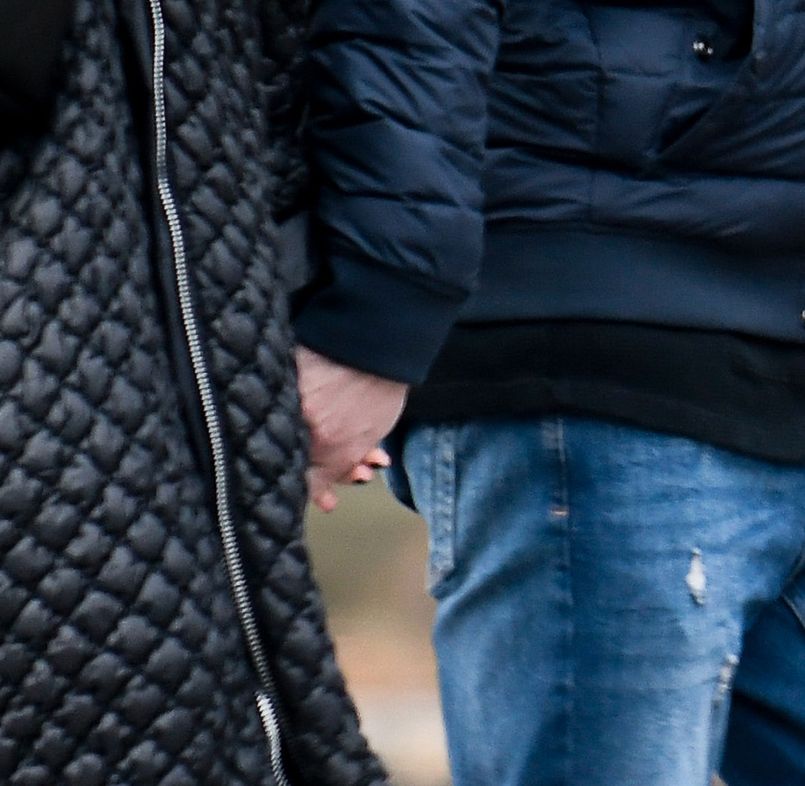 Halina Mlynkova i Marcin Kindla trzymają się za ręce