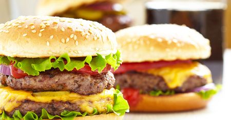 Podwójny hamburger