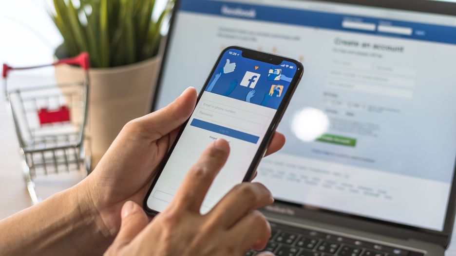 Cyberprzestępcy włamywali się na facebookowe konta 