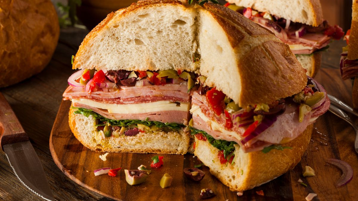 Kanapka Muffaletta jest smaczna i pożywna