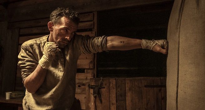 Kinowa premiera filmu „Mistrz” o pięściarzu z KL Auschwitz przesunięta na 3 września (zwiastun)